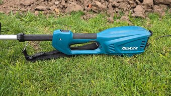 Makita UR3502 - v záruce, fakturu mám - 3