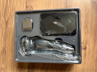 Bezdrátový elektrický holící strojek Xmartian Triton - 3