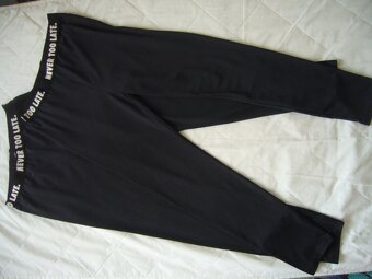 Prodám dvoje černé dívčí legíny - 3