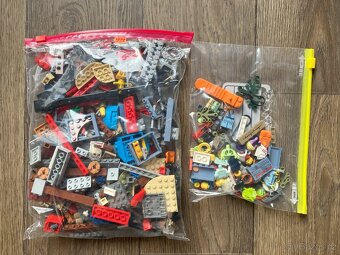 LEGO Hidden Side 70422 Útok na stánek s krevetami - 3