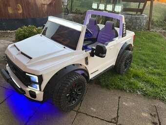 Elektrické autíčko Ford Super Duty 4x4 - 3