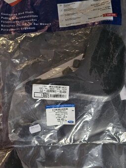 Zástěrky zadní originální Fiesta 01-08 - 3