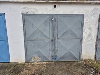 Pronajmu garáž s elektřinou - 3