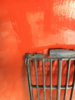 Mřížka chladiče Škoda 105/120 - 3