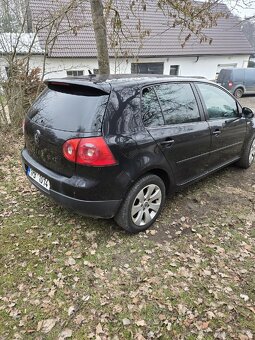 VW Golf 5 - 3