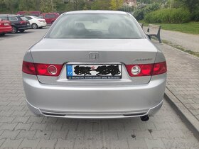 Honda Accord benzín 2.0 114kW naj.238tis r.2004 - 3