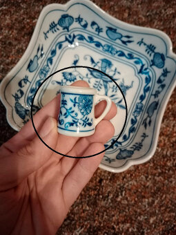 Český porcelán - prolamovaná mísa, miniatura korbelu - 3
