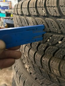 Prodam zimni pneu 165/70 R15 81T - 3