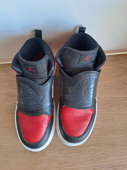 Dětské vysoké tenisky NIKE SKY JORDAN velikost 35. - 3
