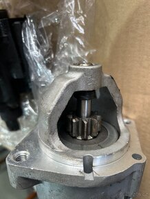 Díly z motoru 3.0d M57d30 135kw - 3