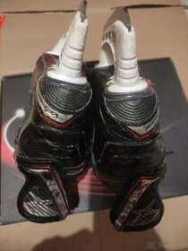 Brusle Bauer Vapor X600 vel.35,5 D - 3