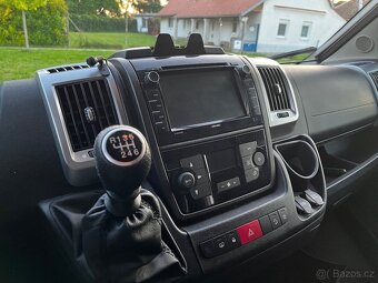 LMC Breezer H737G - 3