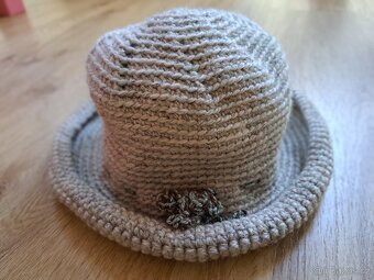 Dámská pletená čepice - 3