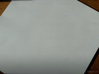 Detsky stul s zidlemi a uloznymi boxy - 3