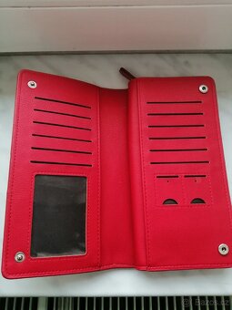 Červená peněženka, zánovní. Velmi dobrý stav (1) - 3