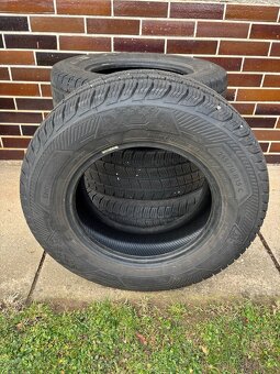 Prodám zimní pneu Barum SnoVanis 3 - 215/70 R15 C - 3
