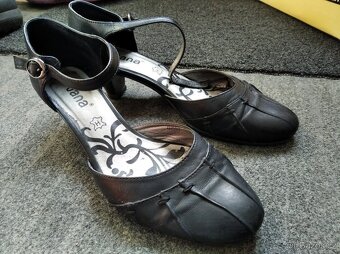 Dvoje krásné lodičky (znJana) vel.38, cena celkem - 3