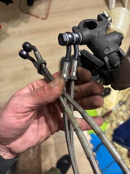 Pancerove hadice pumpa trmeny na Honda CBR 1000RR 08-14 - 3