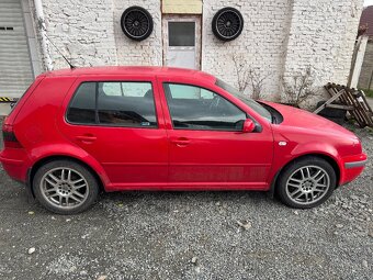 Volkswagen Golf 2.3 v5 4Motion - 3