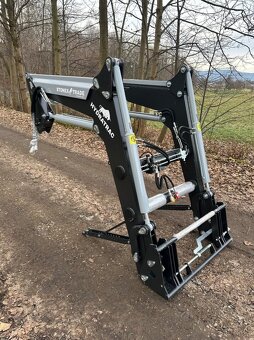 Čelní nakladač na traktor HYDRATRAC 1600 - 3