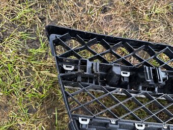 Mercedes Benz GLK - přední maska - 3