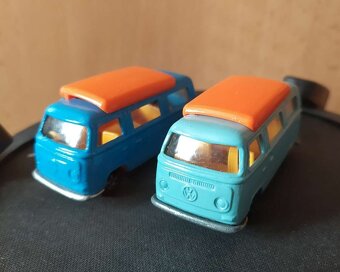 Matchbox - 2x Volkswagen Camper - 3
