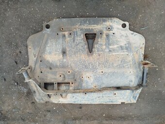 Plechový kryt pod motor na Š Octavia 2 - 3
