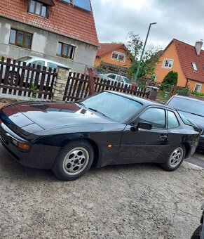 Porsche 944  2,5  120kw rv.83 - 3