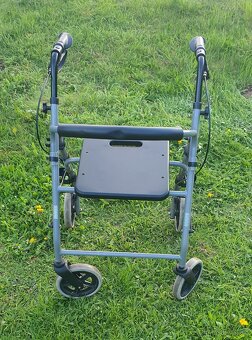 Chodítko pro seniory značky Drive Medical - 3