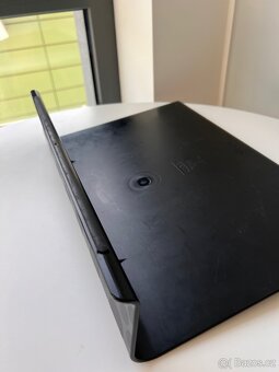 Černý stojan pro notebook - 3