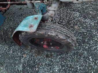 Prodam traktor Zetor - 3