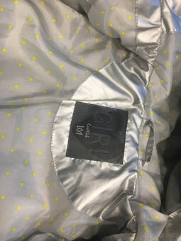 Dívčí bunda s kapucí a páskem vel. 104, stř. metal - 3