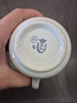 Retro hrnečky s ornamenty a květy - 3