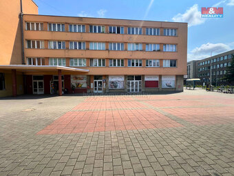 Pronájem obchod a služby v Ostravě, ul. Partyzánské náměstí - 3