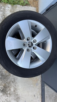 Prodám originál ALU Škoda 185/60/15 5x100 Nexen - 3