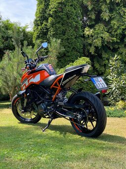 KTM Duke 125 (AKRAPOVIČ) - 3