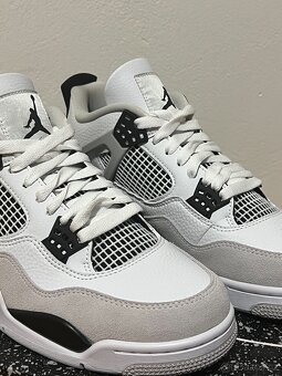 Jordan 4 - 3