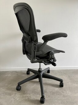 Kancelářská židle Herman Miller Aeron - 3
