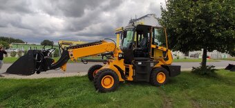 Teleskopický kloubový nakladač,nakladač 4x4 - 3