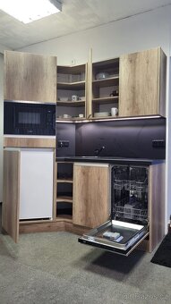 Moderní a plně vybavená rohová kuchyňská linka na prodej - 3