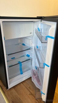 Nová chladnička Candy CNOQ2S58EB - 3