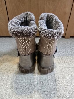 Dívčí zimní boty s kožíškem - 3