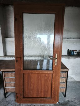 Vchodové dveře ořech - 3