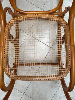 Houpací křeslo TON - 3