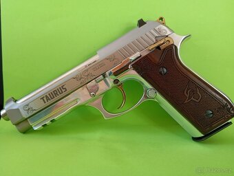 Pistole Taurus Pt 99 limited edition - 3