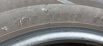 Pneu 195/65/15 - 3