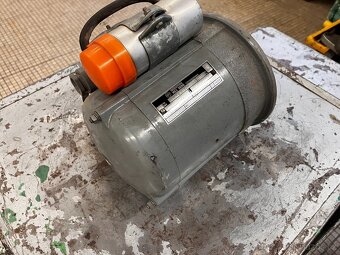elektromotor 220V / 0,55 kw - 3