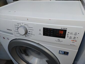 Prodám dig.Slim pračku zn. Electrolux--6KG--ZDARMA DOVEZU-- - 3