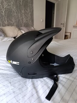 Helma na kolo vel. M - junior - 3