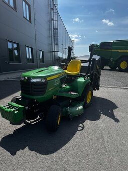 Profesionální žací traktor JOHN DEERE X950R - 3